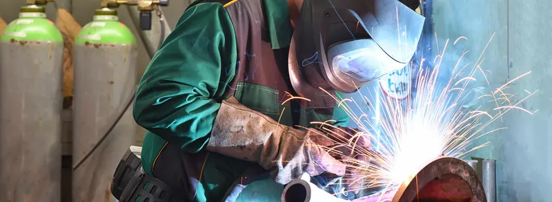 Industriereinigung - Produktionshalle professionelle Reinigung